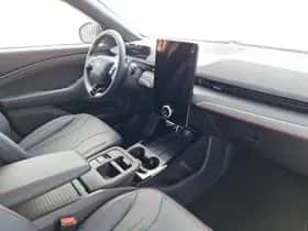 Ford Mustang Mach-E (2026) thumbnail 16