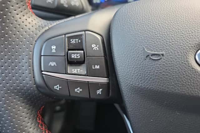 Ford Kuga (2023) thumbnail 18