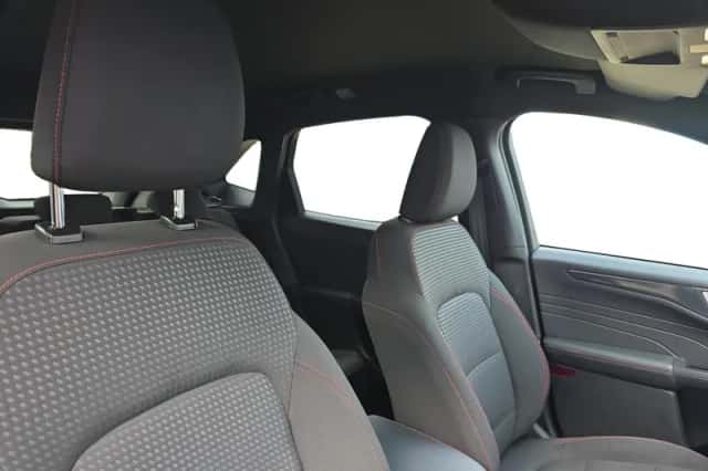 Ford Kuga (2023) thumbnail 23