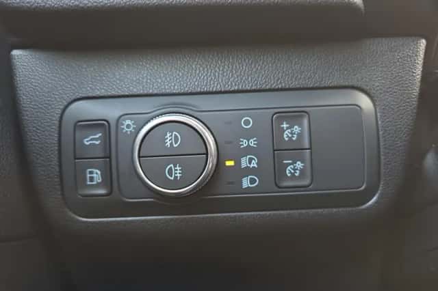 Ford Kuga (2023) thumbnail 25