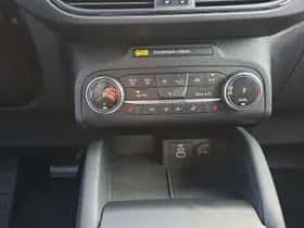Ford Kuga (2023) thumbnail 28