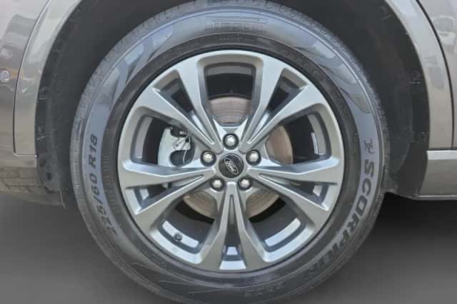 Ford Kuga (2023) thumbnail 9