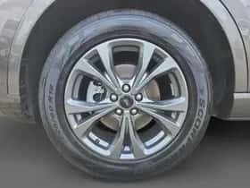 Ford Kuga (2023) thumbnail 9