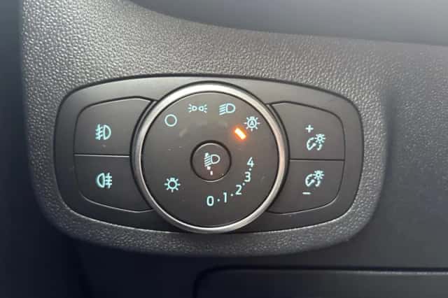 Ford Fiesta (2021) thumbnail 15