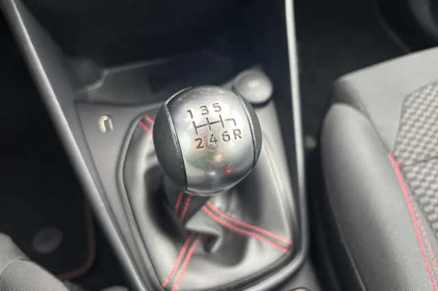 Ford Fiesta (2021) thumbnail 25