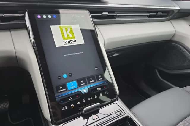 Ford Explorer (2025) thumbnail 25