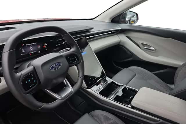 Ford Explorer (2025) thumbnail 10