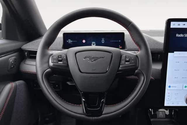 Ford Mustang Mach-E (2026) thumbnail 22