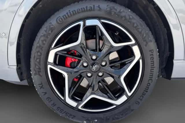 Ford Kuga (2025) thumbnail 2
