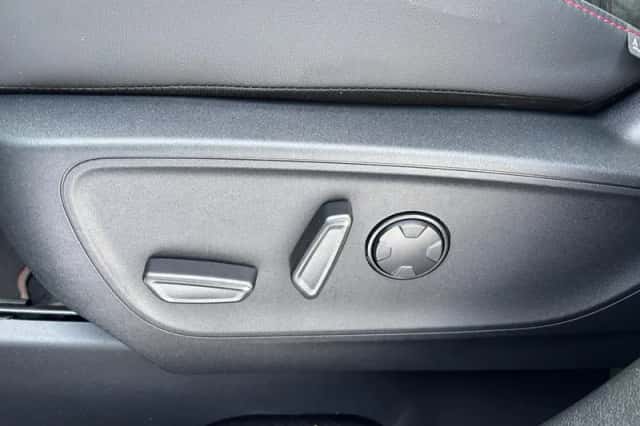 Ford Kuga (2025) thumbnail 12