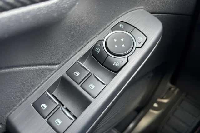 Ford Kuga (2025) thumbnail 17