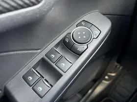 Ford Kuga (2025) thumbnail 17