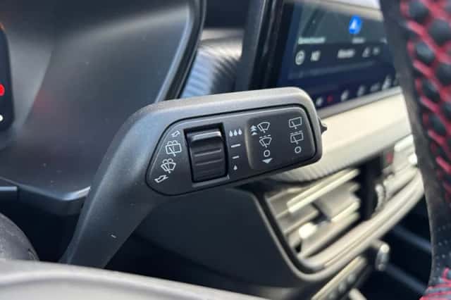 Ford Kuga (2025) thumbnail 23