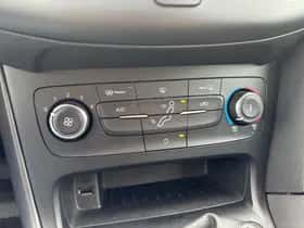 Ford Focus (2015) thumbnail 12