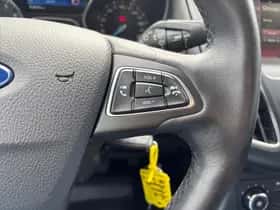 Ford Focus (2015) thumbnail 21