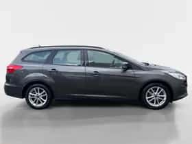 Ford Focus (2015) thumbnail 4