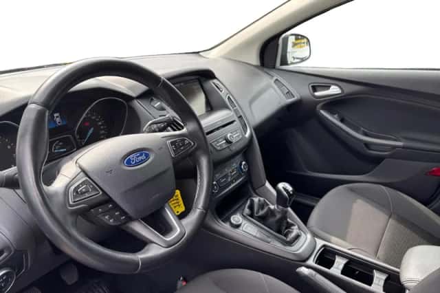 Ford Focus (2015) thumbnail 9