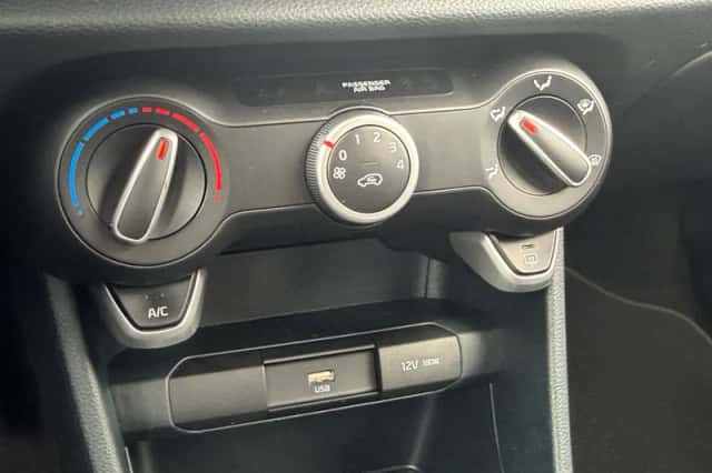 Kia Picanto (2021) thumbnail 23