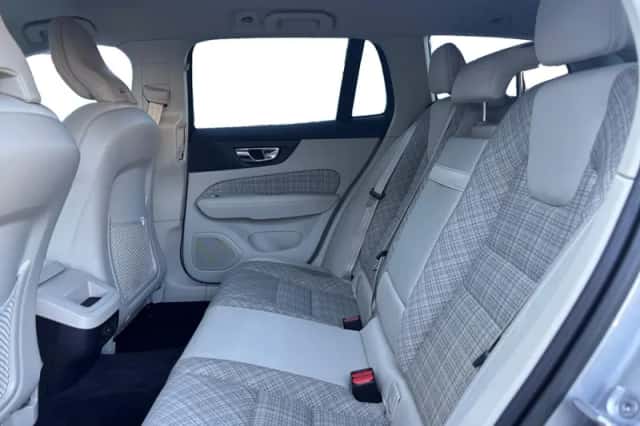 Volvo V60 (2022) thumbnail 12
