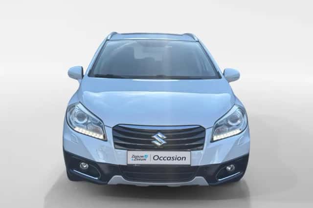 Suzuki S-Cross (2014) thumbnail 3