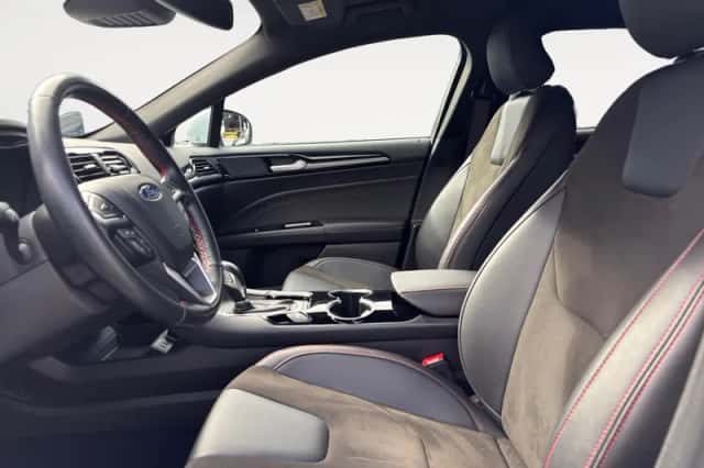Ford Mondeo (2021) thumbnail 26