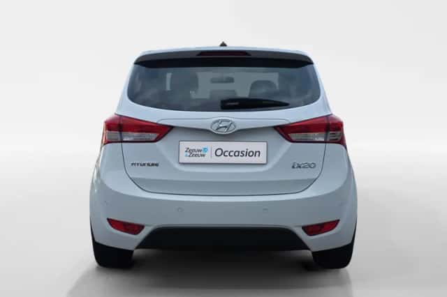 Hyundai ix20 (2012) thumbnail 6