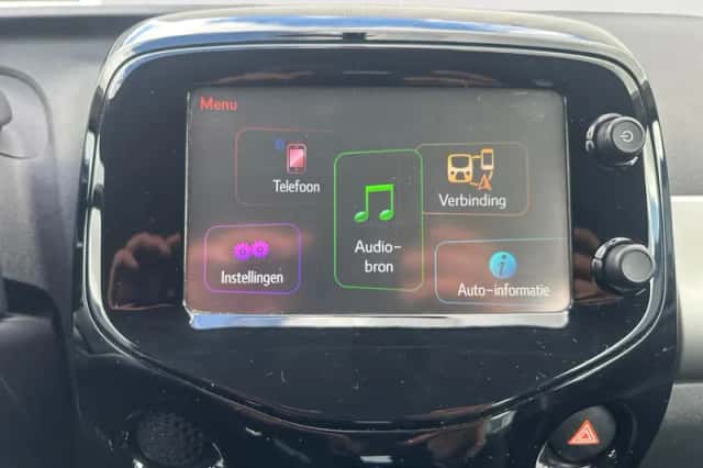 Peugeot 108 (2017) thumbnail 16