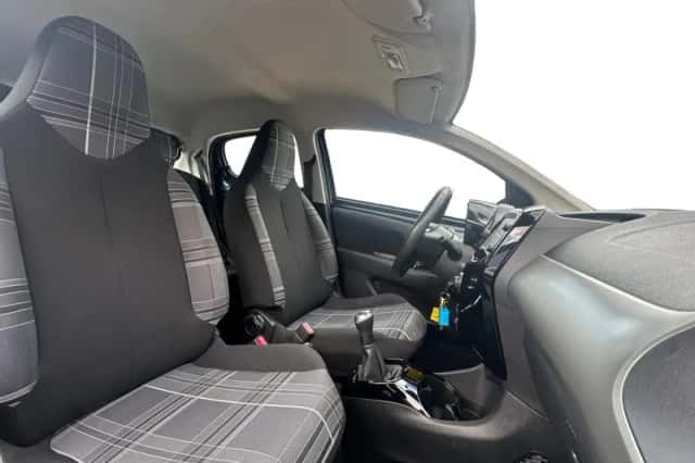 Peugeot 108 (2017) thumbnail 26