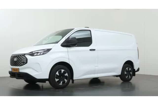 Ford E-Transit Custom (2026) thumbnail 3