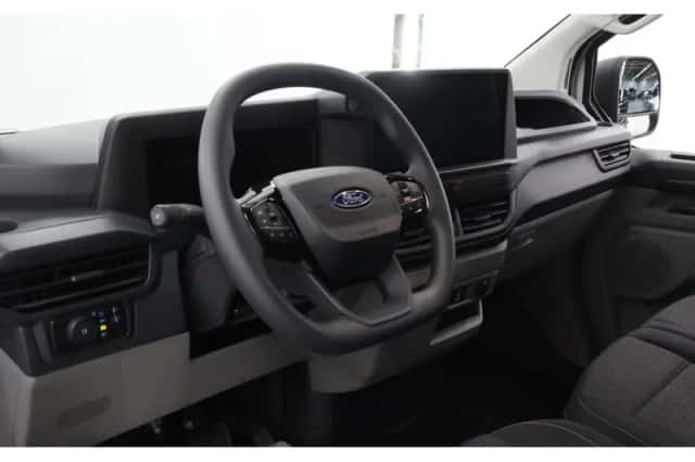 Ford E-Transit Custom (2026) thumbnail 10