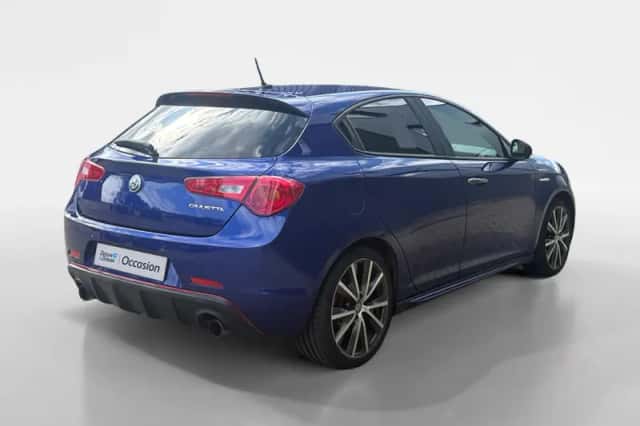 Alfa Romeo Giulietta (2017) thumbnail 5