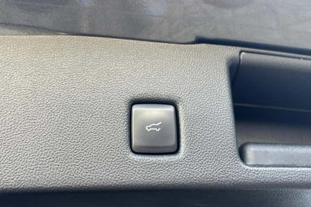 Ford Kuga (2023) thumbnail 16
