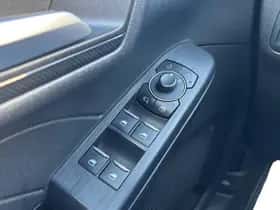 Ford Kuga (2023) thumbnail 18