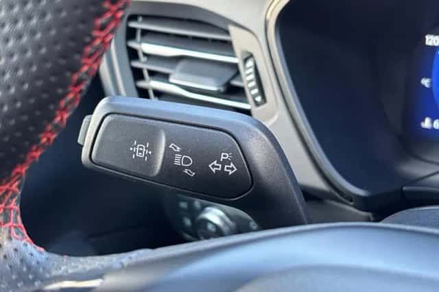 Ford Kuga (2023) thumbnail 23