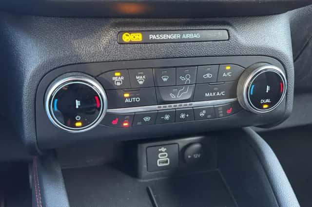 Ford Kuga (2023) thumbnail 27