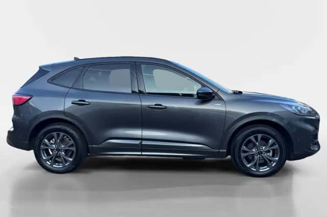 Ford Kuga (2023) thumbnail 4