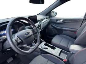 Ford Kuga (2023) thumbnail 10