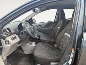 Suzuki Alto (2011) thumbnail 11