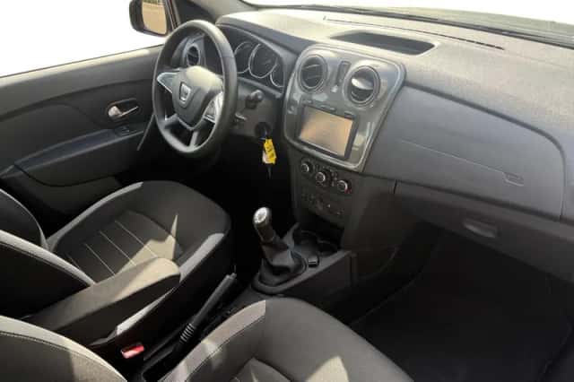 Dacia Sandero Stepway (2017) thumbnail 11