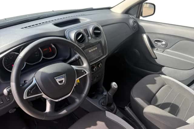 Dacia Sandero Stepway (2017) thumbnail 8