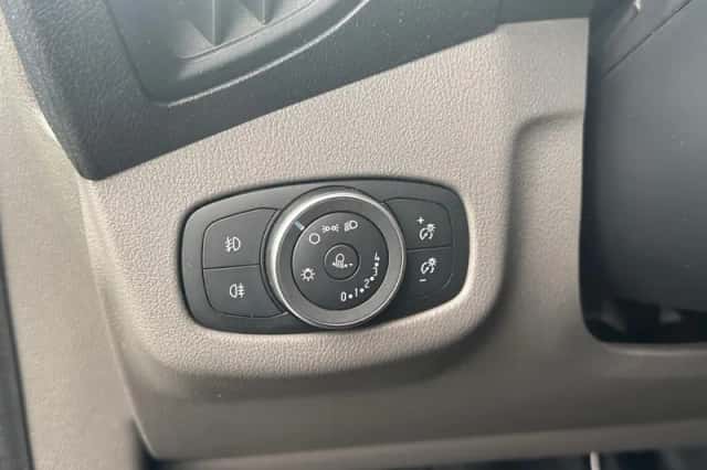 Ford Transit Connect (2022) thumbnail 13