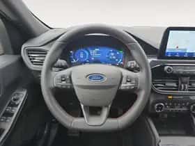 Ford Kuga (2023) thumbnail 16