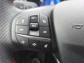 Ford Kuga (2023) thumbnail 17