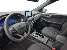 Ford Kuga (2023) thumbnail 10