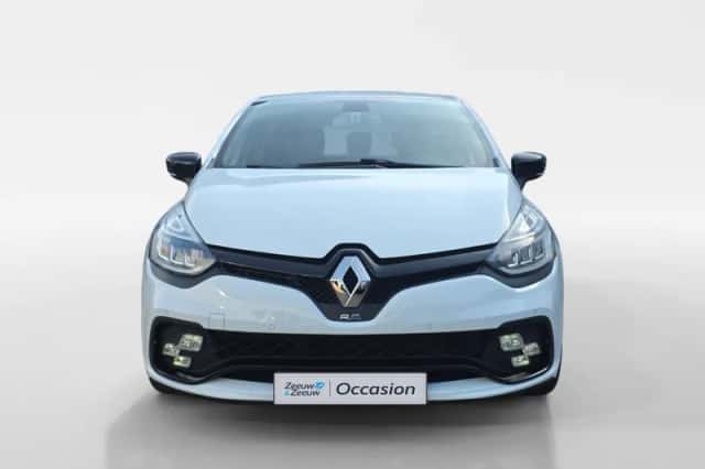 Renault Clio (2018) thumbnail 2
