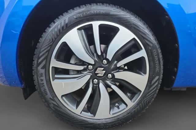 Suzuki Swift (2018) thumbnail 8
