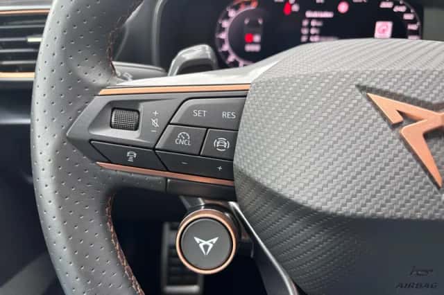 CUPRA Leon (2025) thumbnail 17