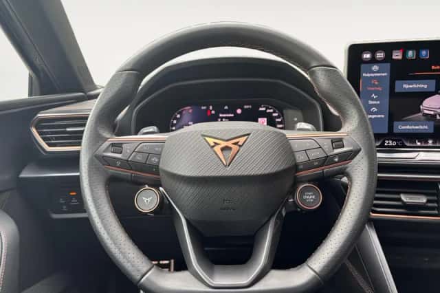 CUPRA Leon (2025) thumbnail 18