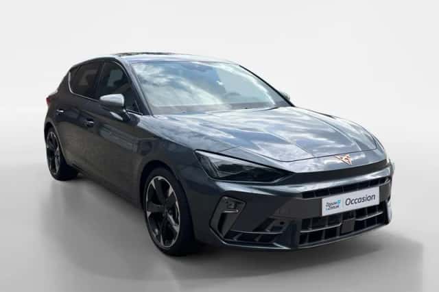 CUPRA Leon (2025) thumbnail 4
