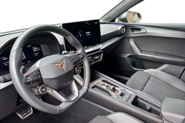 CUPRA Leon (2025) thumbnail 9